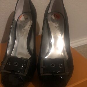 Size 5.5 Guess 4.5” heels